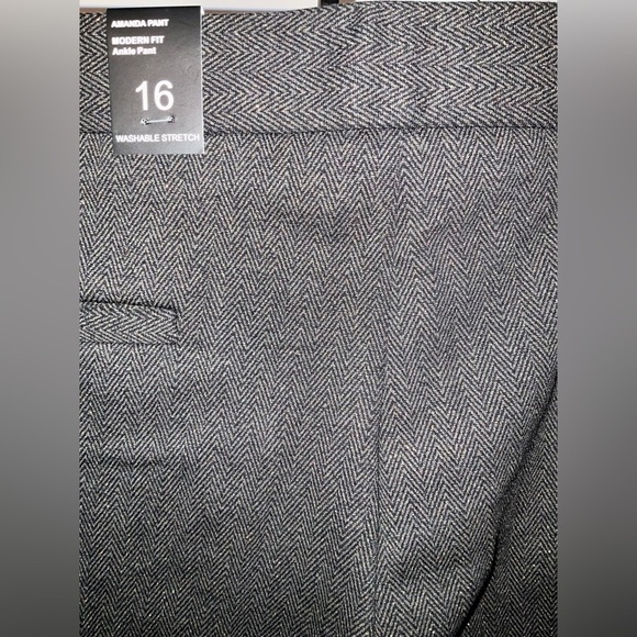 Amanda & Chelsea - the Amanda pant - size 16 - modern fit/ankle pant - Picture 8 of 11